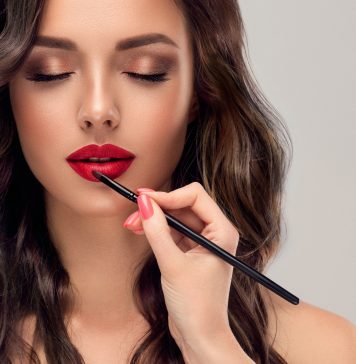 Popularne błędy i znakomite tipy dotyczące makijażu dziewczyna make up