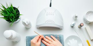 Manicure hybrydowy – podstawy manicure hybrydowy jak zrobić