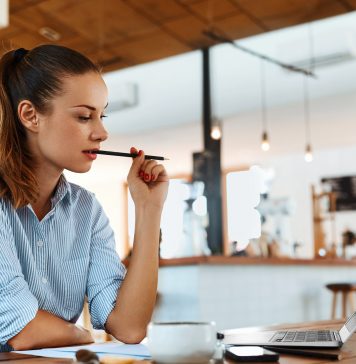 Chcesz tworzyć posty w social mediach? O tym pamiętaj pisanie postów na social media