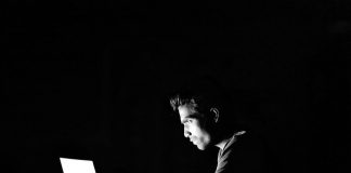 Uzależnienie od internetu – problemem, który dotyka osoby w każdym wieku uzależnienie od internetu