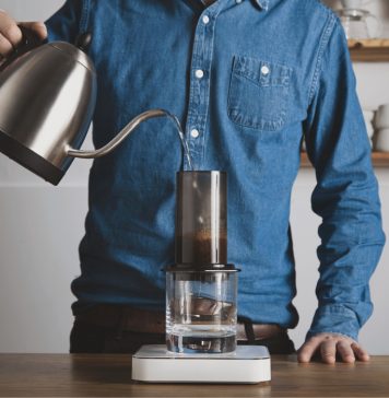 Jak zaparzyć kawę w aeropressie? kawa aeropress