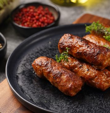 Cevapcici, pljeskavica, ustipci – najbardziej charakterystyczne dania kuchni bałkańskiej cevapcici