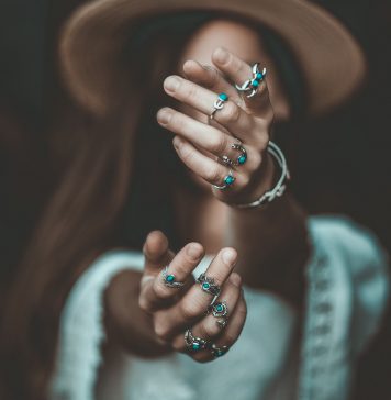 Przyszłość branży jubilerskiej: trendy i spostrzeżenia pierścionki trendy