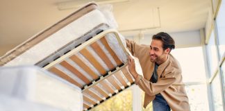 Łóżka z pojemnikiem — o czym trzeba pamiętać? łóżko z pojemnikiem