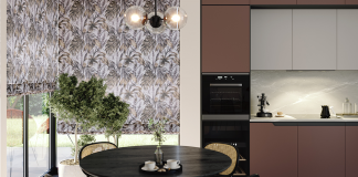 Jak dopasować rolety rzymskie do kuchni? rolety rzymskie w kuchni