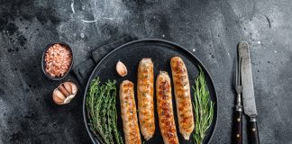 Kiełbasy, kabanosy, parówki – poznaj świat aromatycznych wędlin kiełbasy parówki