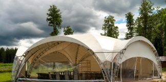 Jakie materiały są potrzebne do budowy hal namiotowych? hala namiotowa