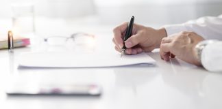 Umowa wynajmu mieszkania — jakie rodzaje tego dokumentu można wyróżnić? umowa najmu mieszkania