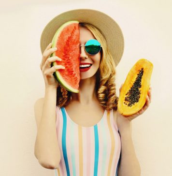 Letnia dieta dla skóry: Jakie składniki odżywcze są najważniejsze? dieta latem