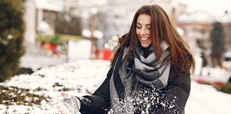 Modne kurtki zimowe damskie – na spacer, wyjazd, do biura. TOP 5 kurtka pikowana na zimę