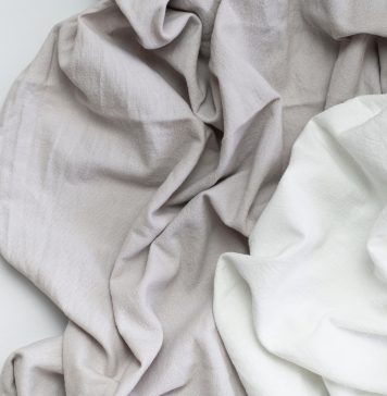 Zrównoważona moda: jak świadomie wybierać ubrania? ekologiczne tkaniny