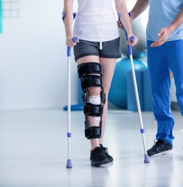 Odszkodowanie za uraz lub uszczerbek na zdrowiu — na ile możemy liczyć? uraz nogi