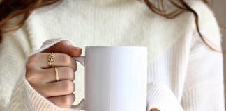 Kubki z własnym nadrukiem – twoja marka w rękach klientów kubek reklamowy