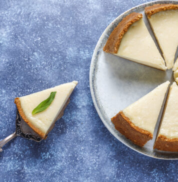Sernik nowojorski – klasyka, która podbija podniebienia na całym świecie sernik nowojorski